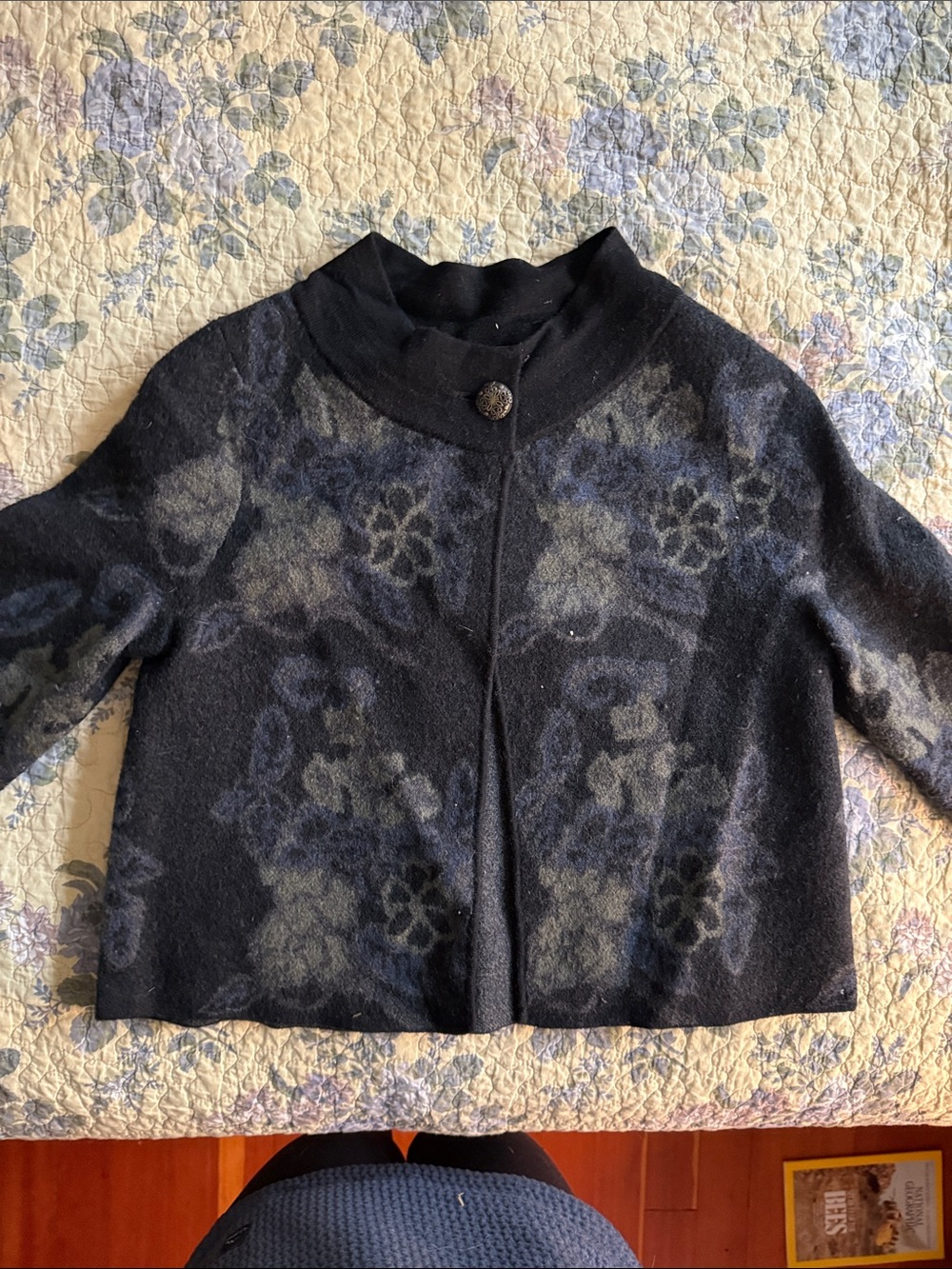VTG Heather B black knit wool cardigan ft floral pattern & single button closure